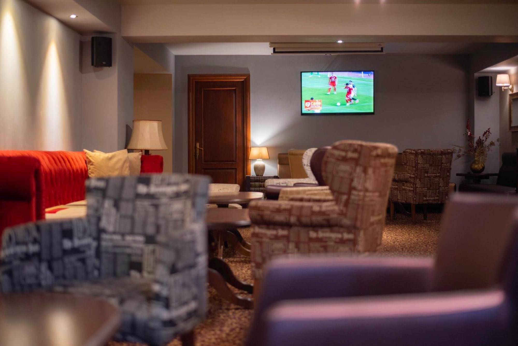 Paj Hotelul Retreat & Spa Sinaia Eksteriør bilde