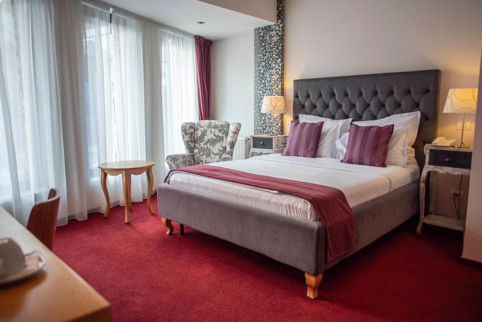 Paj Hotelul Retreat & Spa Sinaia Eksteriør bilde