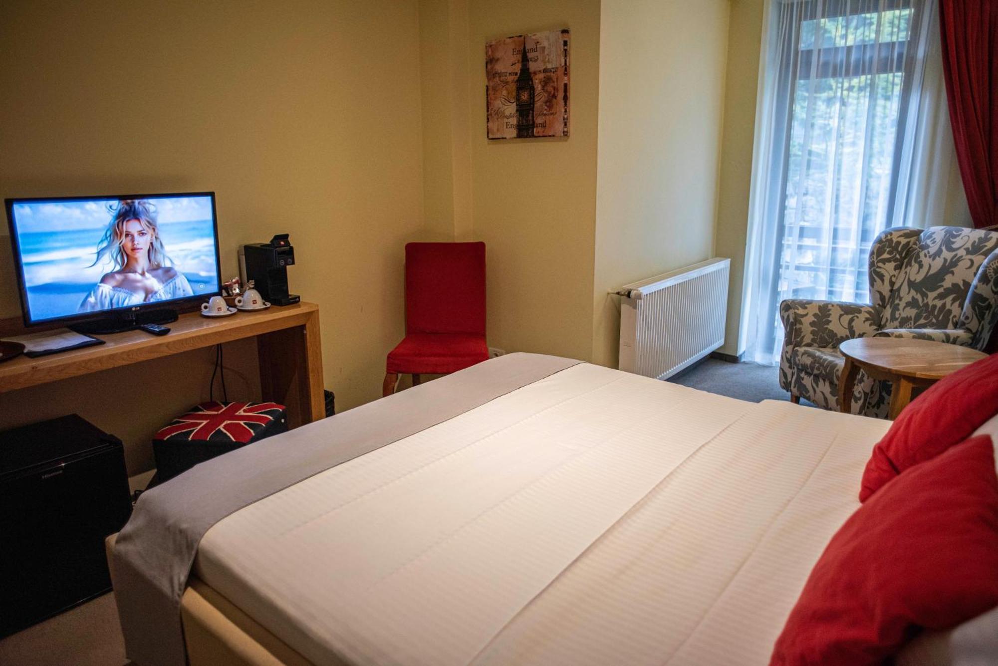 Paj Hotelul Retreat & Spa Sinaia Eksteriør bilde